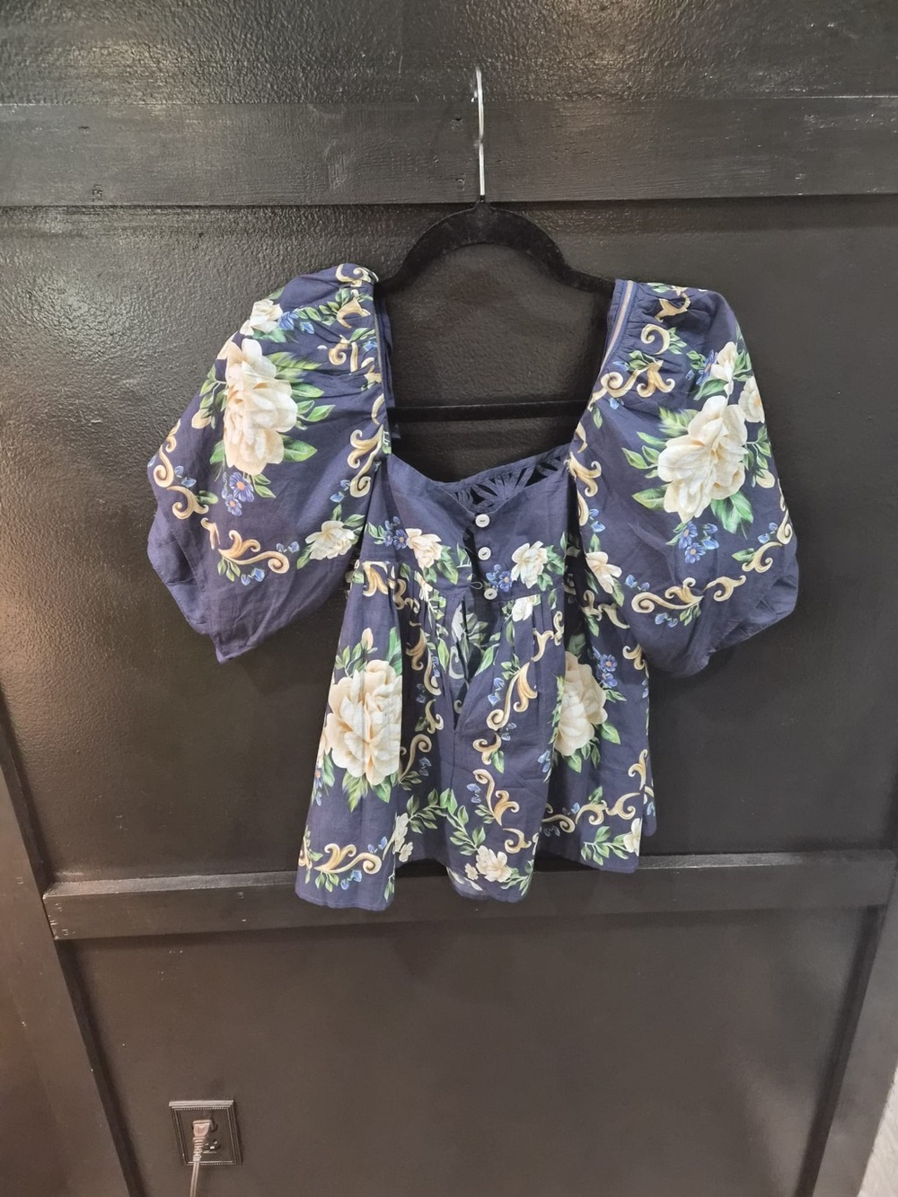 FARM Rio | Navy Floral Top | Size Medium - Picture 9 of 10